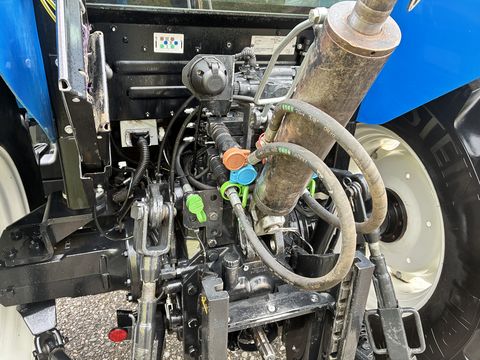 New Holland T4.95