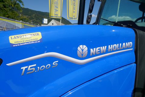 New Holland T5.100S Powershuttle