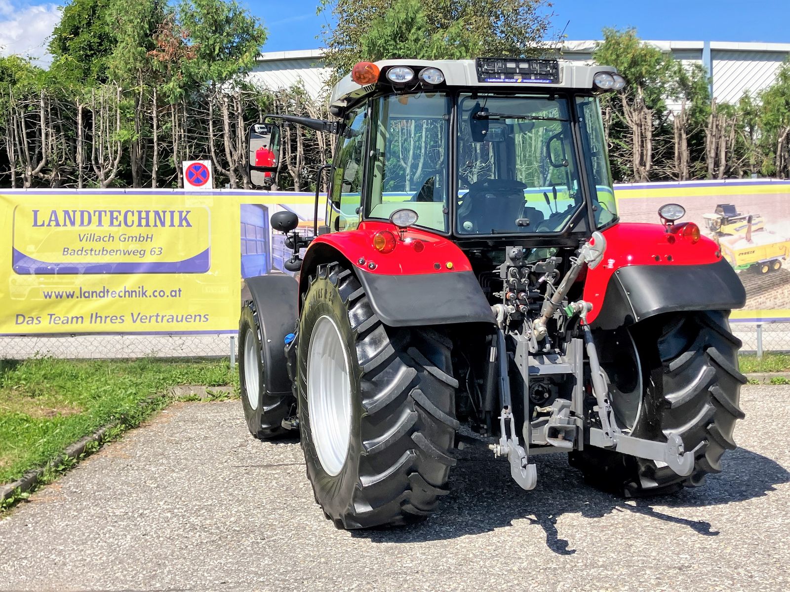 Massey Ferguson MF 5709 Dyna-4 3