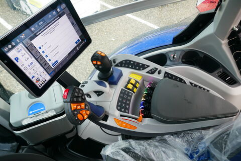 New Holland T7.230 PLM Auto Command