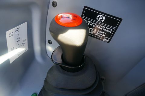 New Holland T5.90 Utility Dual Command