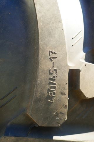 Sonstige Giant 480/45R17 