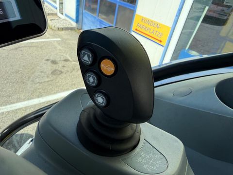 New Holland T5.120 Auto Command (Stage V)