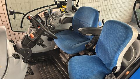 New Holland T6020 Delta