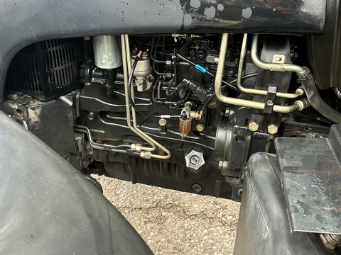 New Holland T6020 Delta