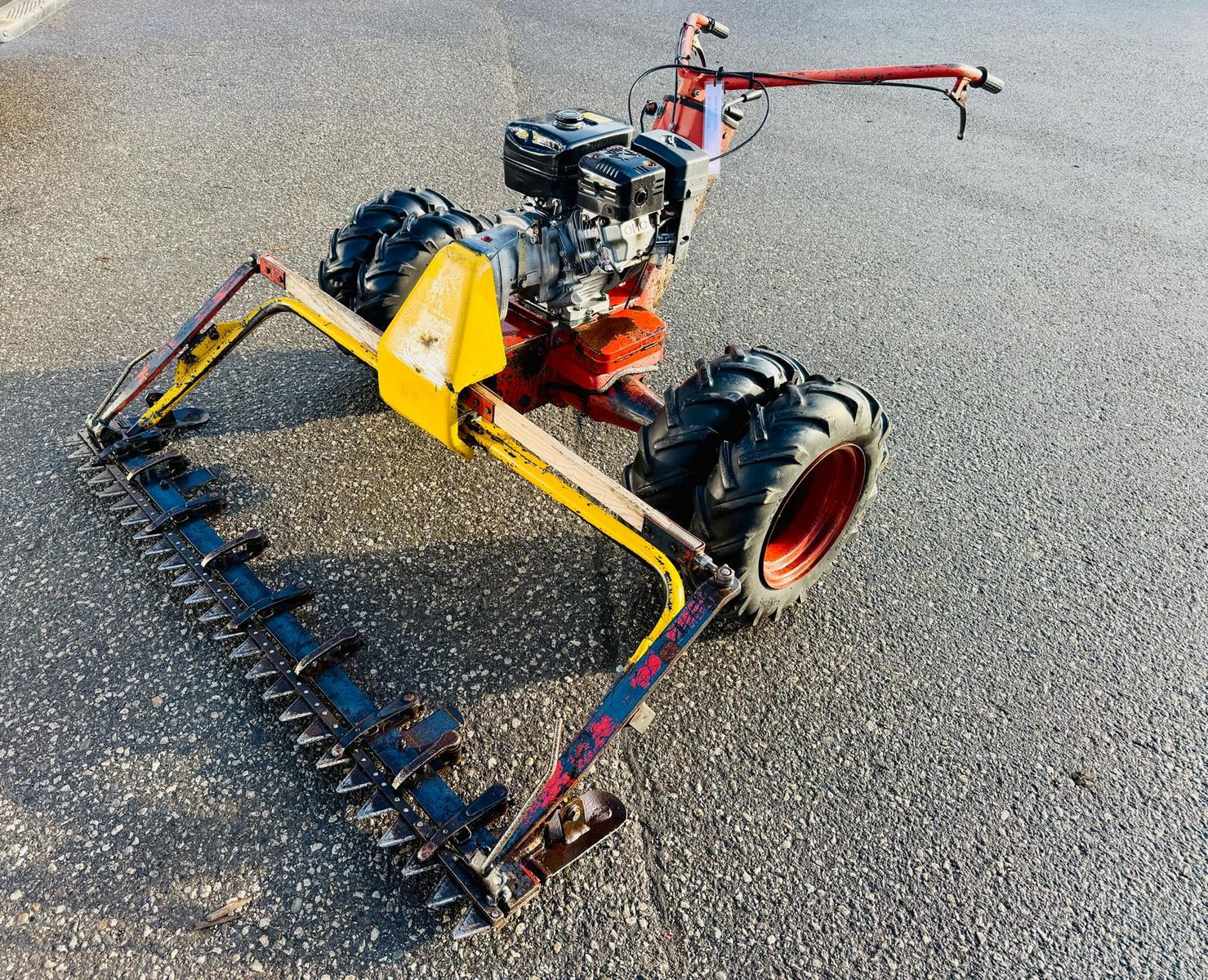 Moty Breitspurmäher 180 3