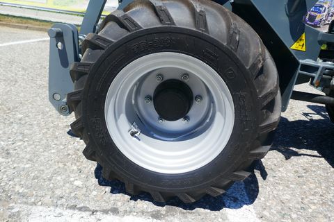 Giant G 2300 HD