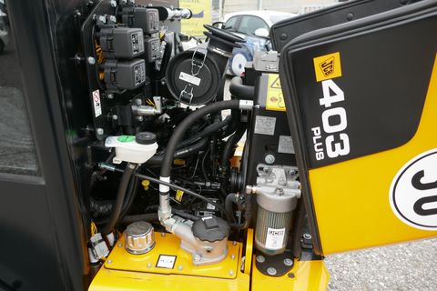 JCB 403 Agri Plus