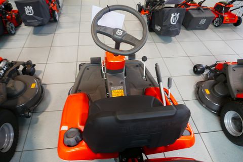 Husqvarna R 214 C