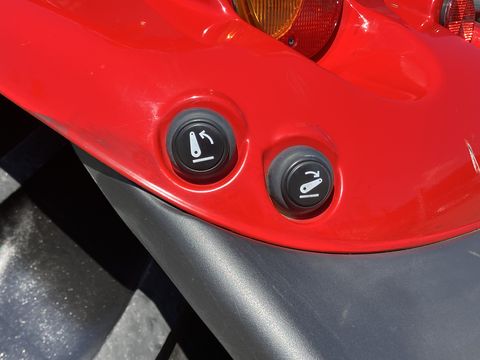 Massey Ferguson MF 5709 S Efficient