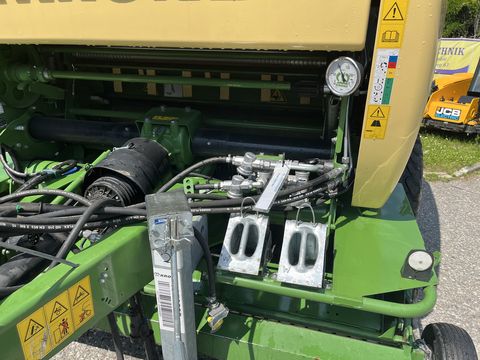 Krone Comprima   V 150 XC