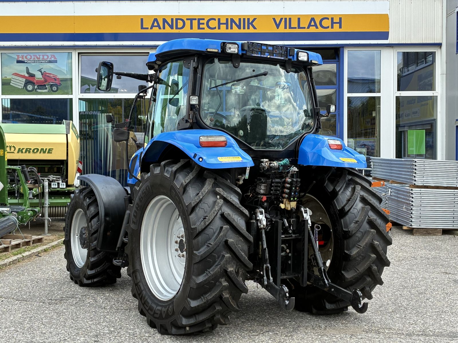 New Holland T6040 Elite 3