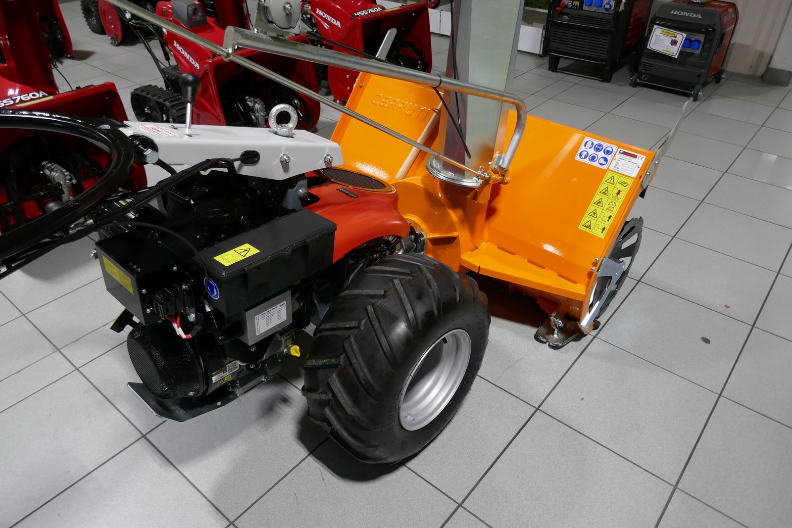 Aebi CC 36 Hydro + Cerutti Schneefräse 3