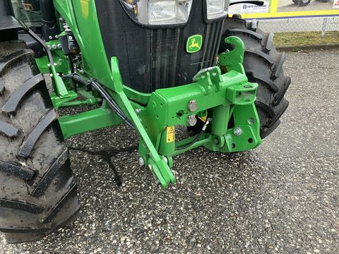 John Deere 5090M