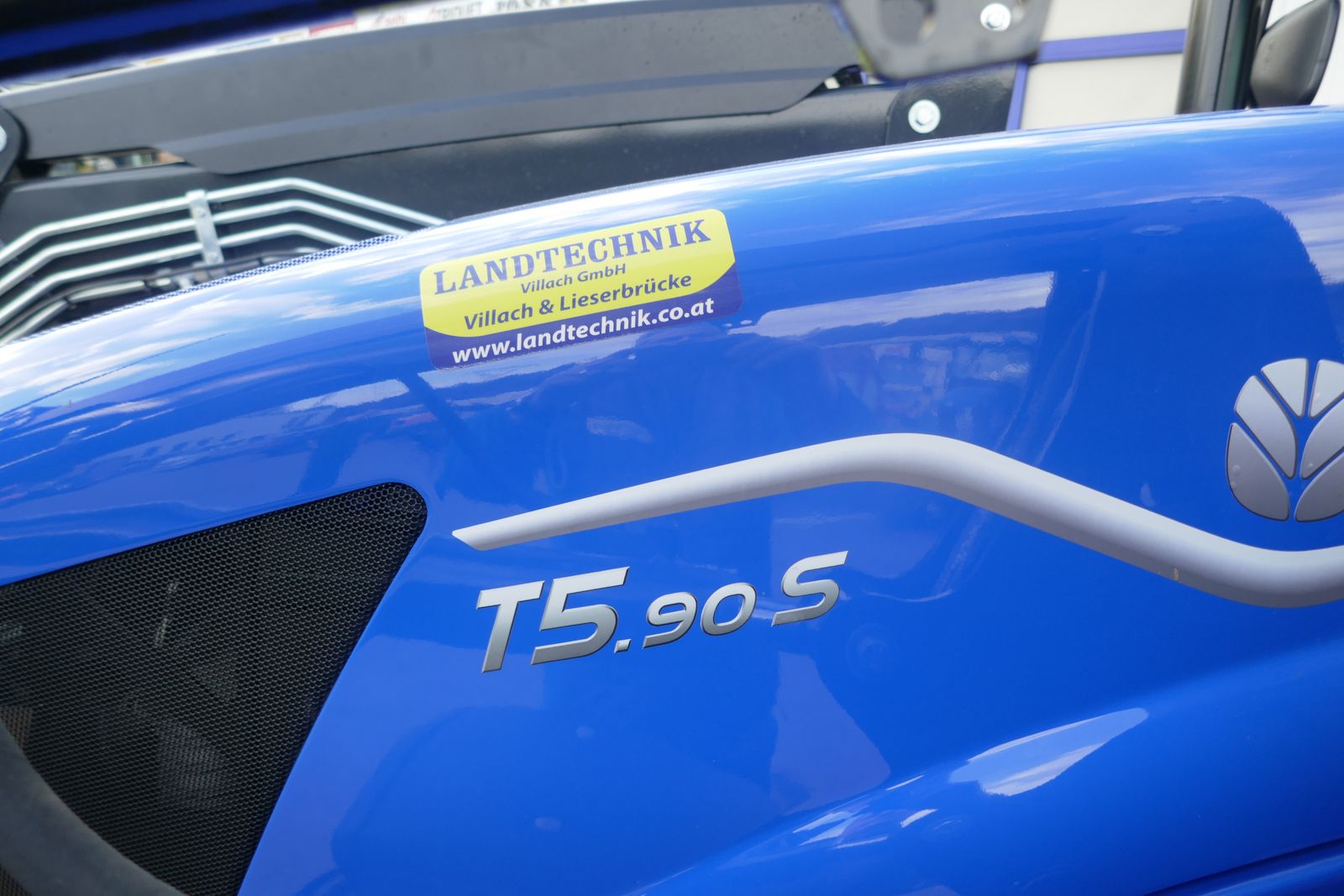 New Holland T5.90S Powershuttle 3