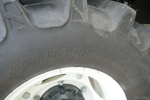 New Holland T5.90S Powershuttle