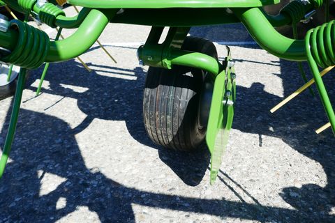 Krone Vendro 820 