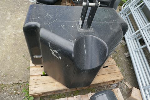 New Holland 1200 kg