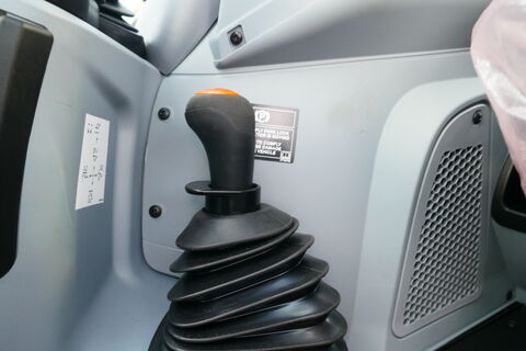New Holland T5.90 Utility Dual Command
