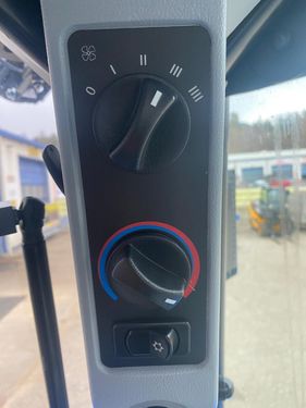 New Holland T6.160 Dynamic Command SideWinder II (Stage V)