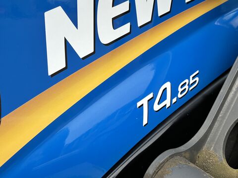 New Holland T4.85