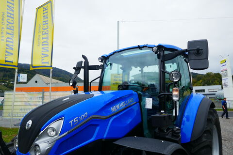 New Holland T5.100 Utility Dual Command