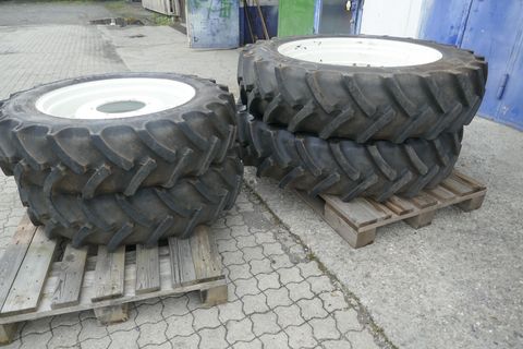 Sonstige Pflegebereifung NH oder Steyr Kompakt