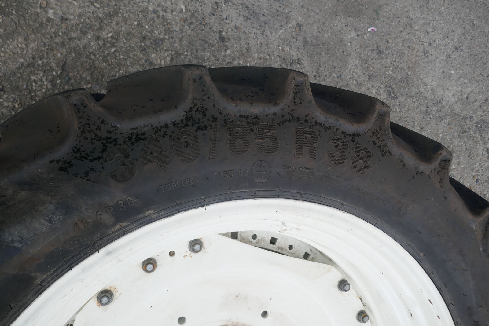 Pflegebereifung NH oder Steyr Kompakt 3