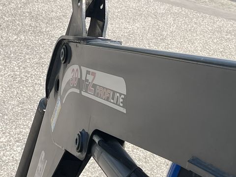 New Holland T6020 Elite