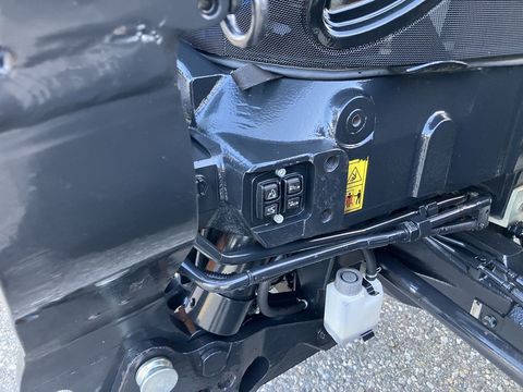 New Holland T6.180 Dynamic Command SideWinder II (Stage V)