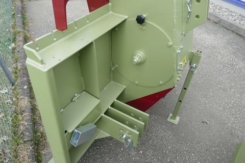 Holzknecht HS 550