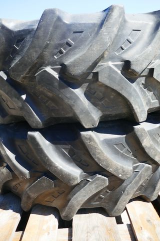 Petlas 320/70R20