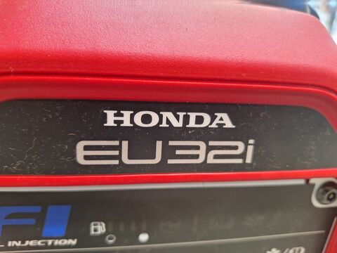 Honda EU 32i