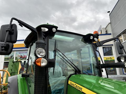 John Deere 5115R