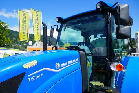 New Holland T5.90S Synchro Shuttle