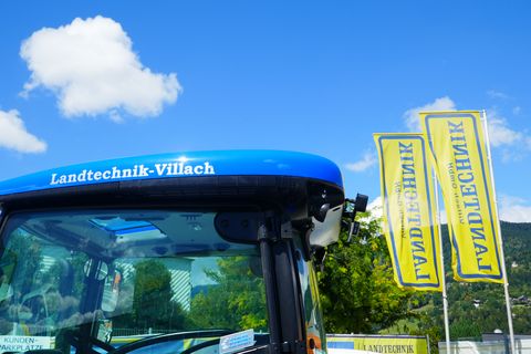 New Holland T5.90S Synchro Shuttle