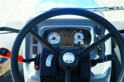New Holland T5.90S Synchro Shuttle
