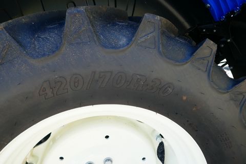 New Holland T5.90S Synchro Shuttle