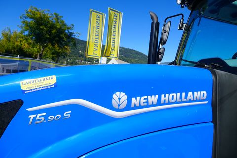 New Holland T5.90S Synchro Shuttle