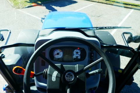 New Holland T5.90S Synchro Shuttle
