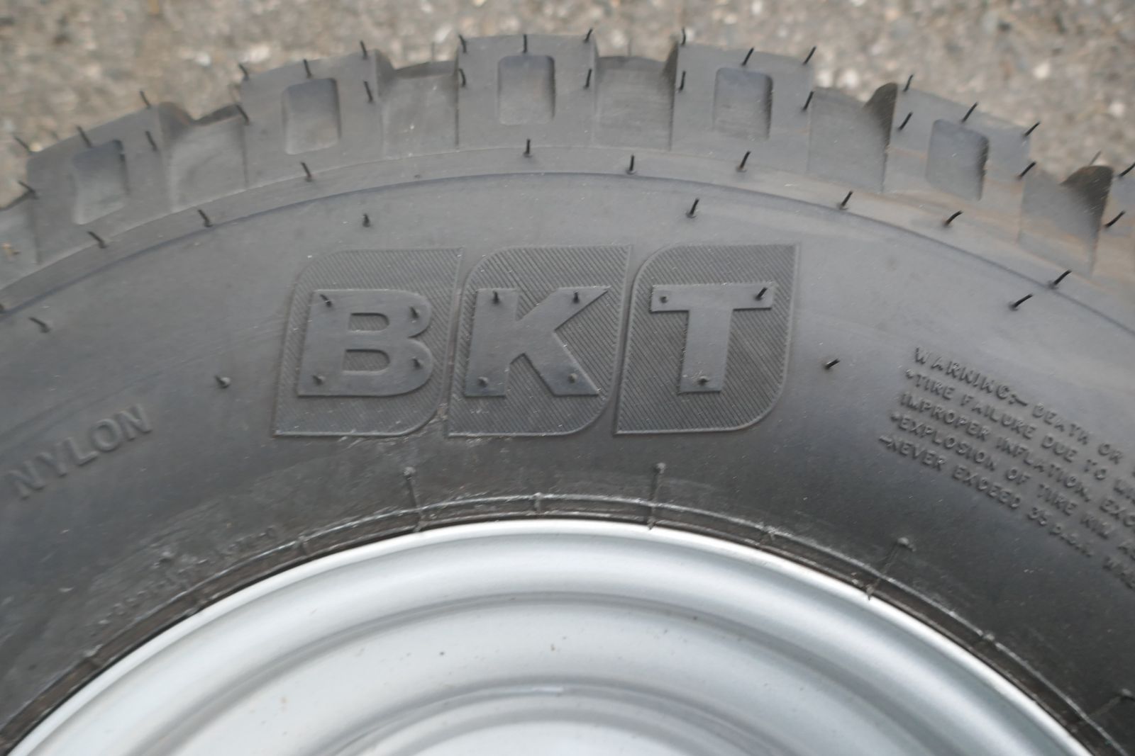BKT 11.5/80-15,3 2