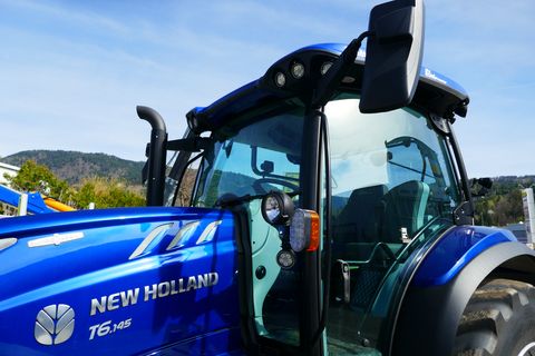 New Holland T6.145 Auto Command SideWinder II (Stage V) 