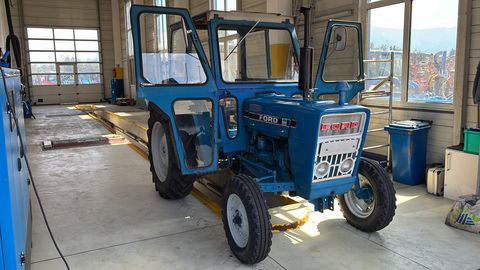 Ford 2000