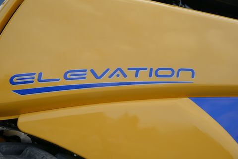 New Holland CX5090 Elevation