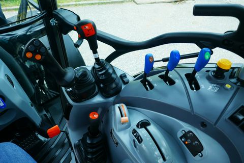 New Holland T5.90 Dual Command  