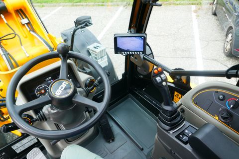 JCB TM 320