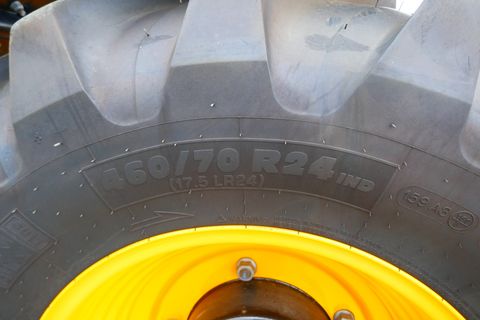 JCB TM 320