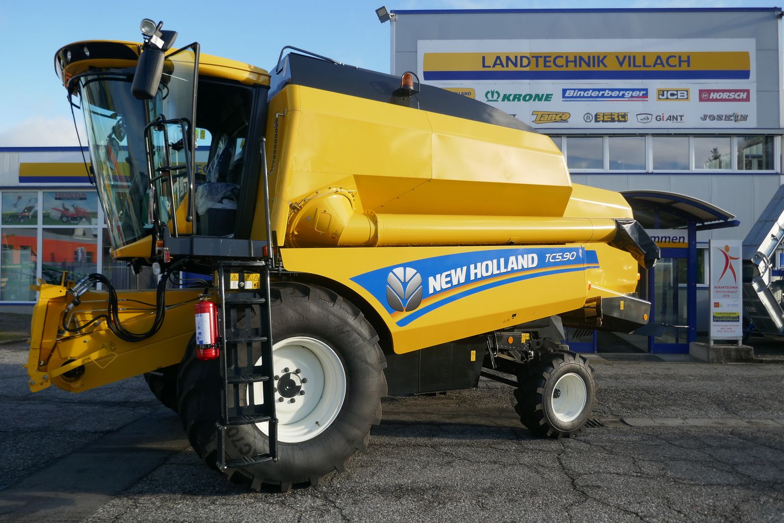 New Holland TC 5.90 2