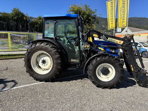 New Holland T4030 DeLuxe