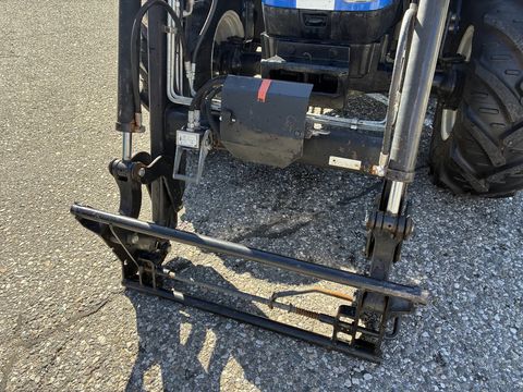 New Holland T4030 DeLuxe